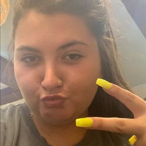 Meet your Posher, Isabelle